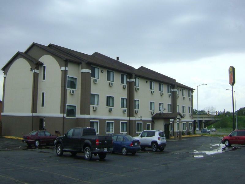 Boarders Inn & Suites By Cobblestone Hotels Waterloo Cedar Falls Kültér fotó